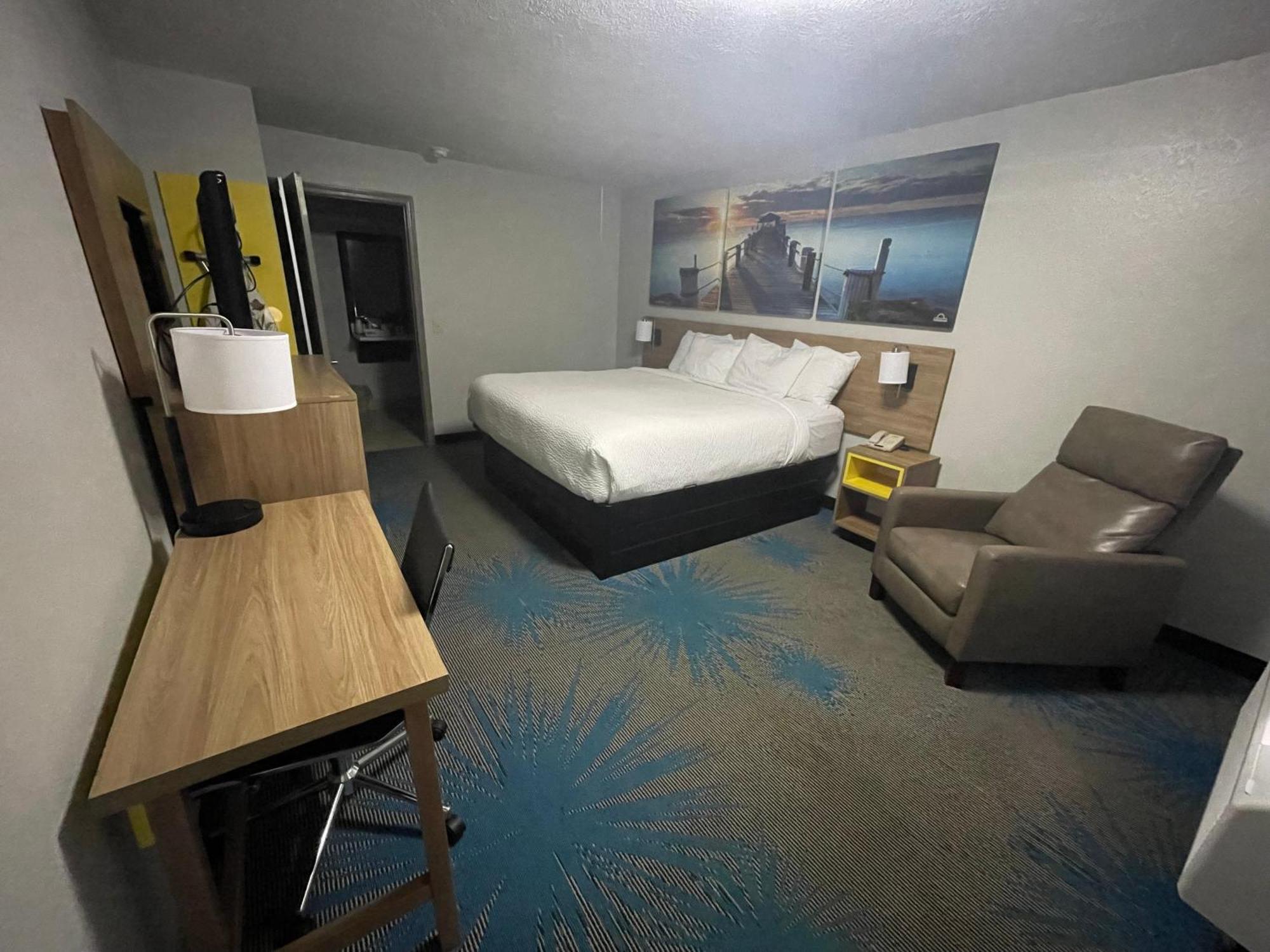 Days Inn By Wyndham Savannah Exterior foto
